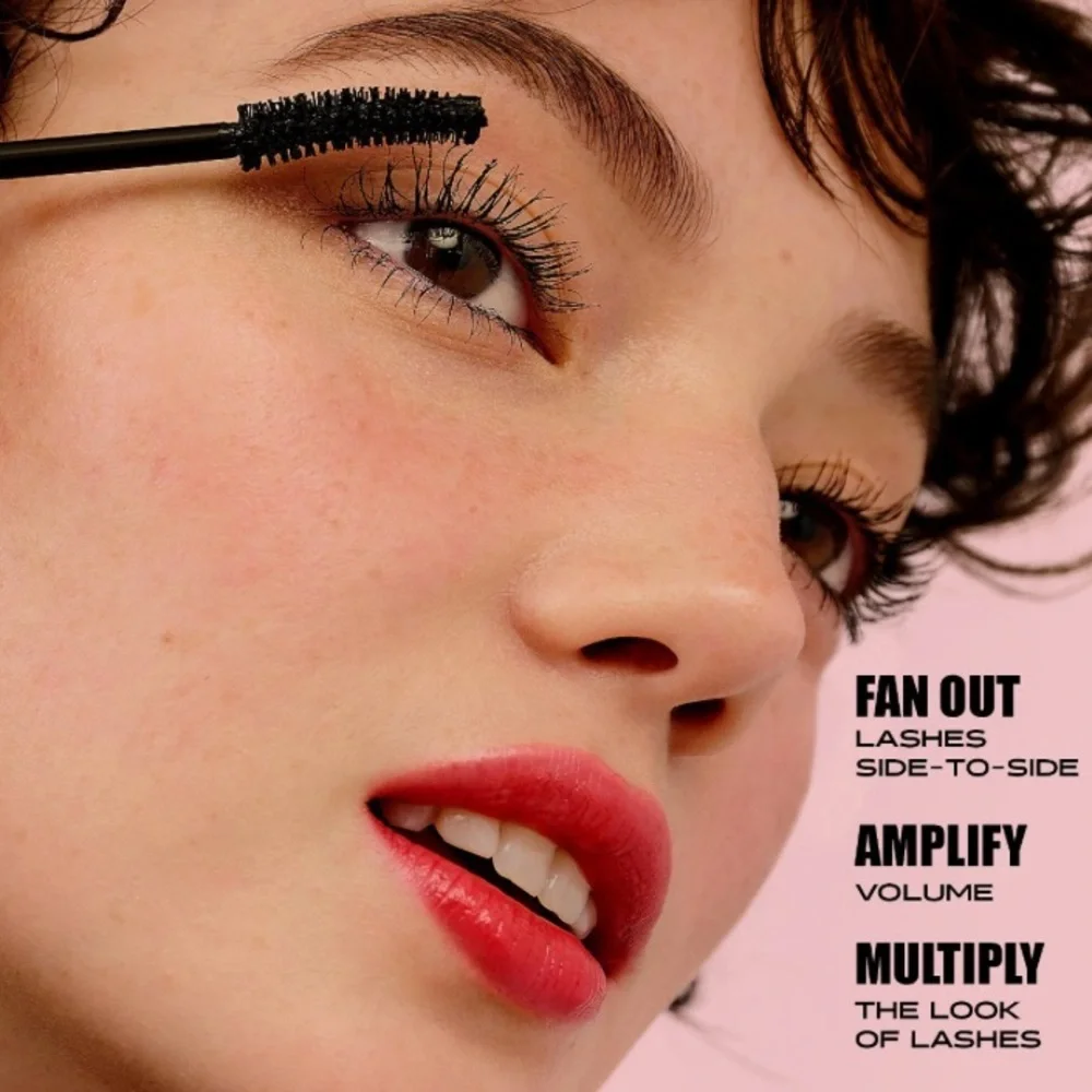 Benefit Fan Fest Mascara